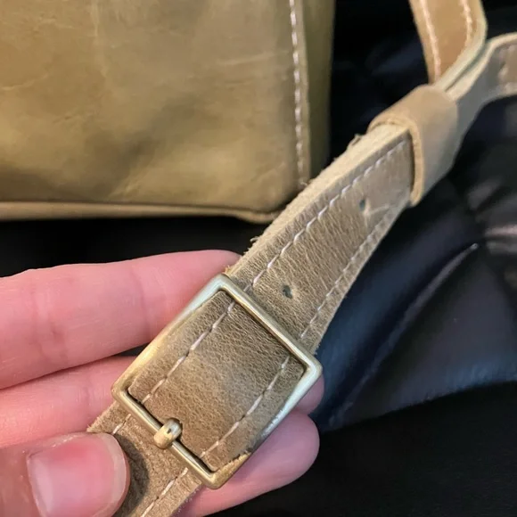 RARE Portland Leather Butterfly Bucket Crossbody bag in Anjou - Picture 8 of 10